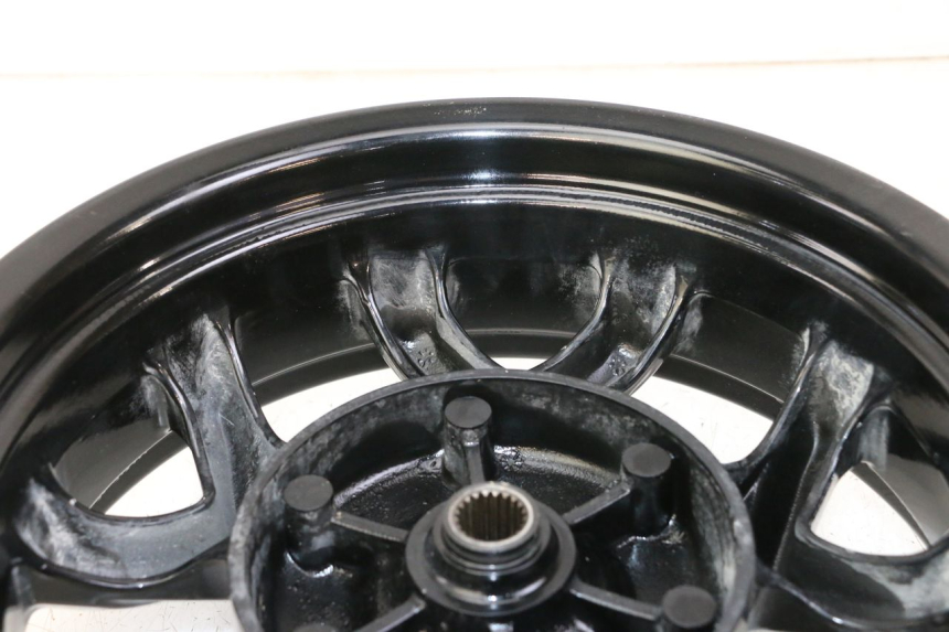 photo de ARO TRASEIRO SYM JOYMAX 125 (2010 - 2017) - Detalhes característicos
