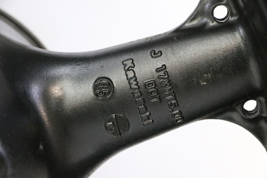 photo de ARO TRASEIRO KAWASAKI ZR7 ZR-7 S 750 (1999 - 2004) - Detalhes característicos