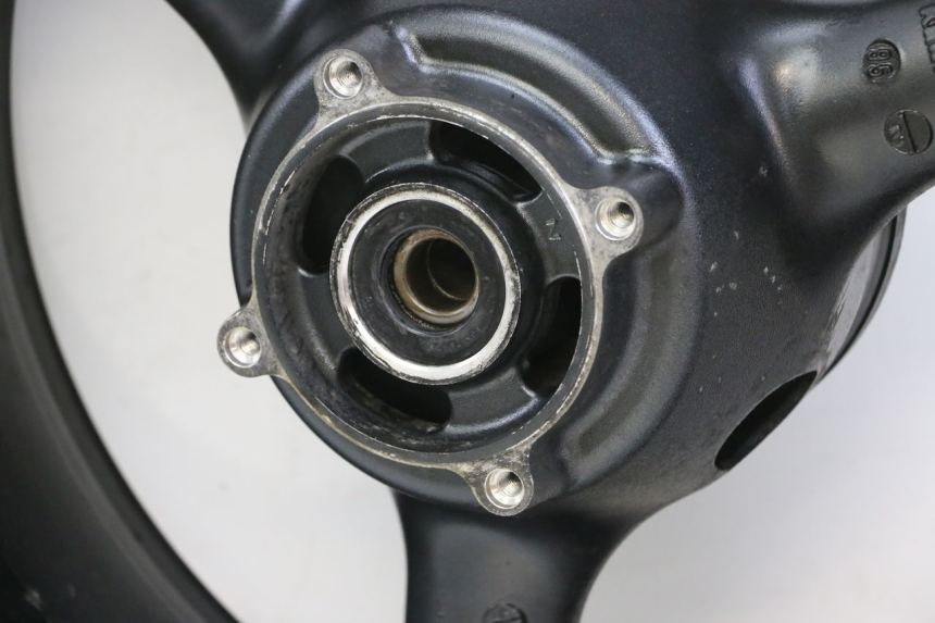 photo de ARO TRASEIRO KAWASAKI ZR7 ZR-7 S 750 (1999 - 2004) - Inspeção visual