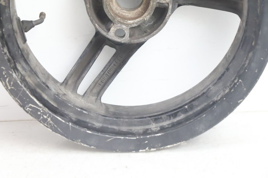 photo de ARO TRASEIRO PEUGEOT LUDIX BLASTER 50 (2006 - 2014) - Detalhes característicos