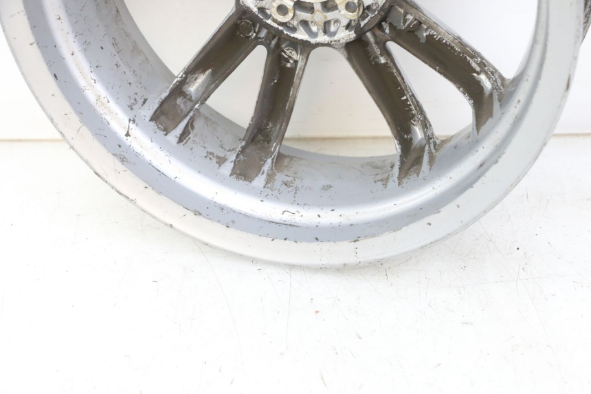 photo de ARO TRASEIRO PIAGGIO MP3 LT 400 (2007 - 2012) - Zoom do estado de desgaste