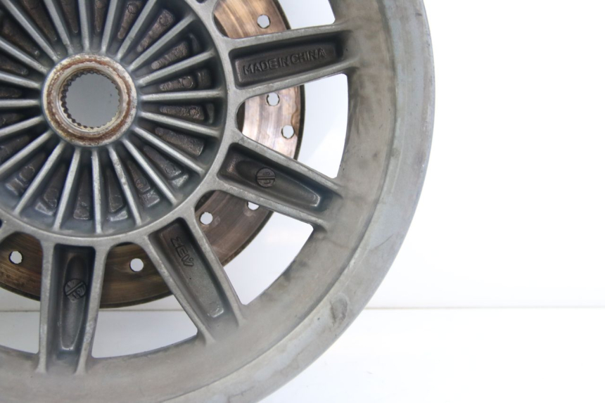 photo de ARO TRASEIRO PIAGGIO MP3 125 (2006 - 2014) - Detalhes característicos