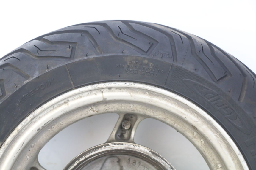 photo de ARO TRASEIRO HONDA NHX LEAD 110 (2008 - 2010) - Detalhes característicos