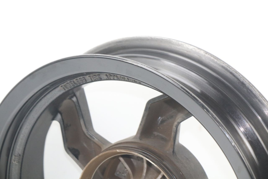 photo de ARO TRASEIRO SYM ORBIT III 3 4T 50 (2021 - 2025) - Estado da superfície