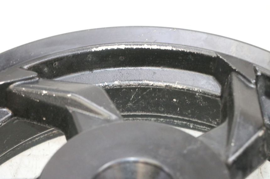 photo de ARO TRASEIRO SYM ORBIT III 3 4T 50 (2018 - 2021) - Pontos de fixação