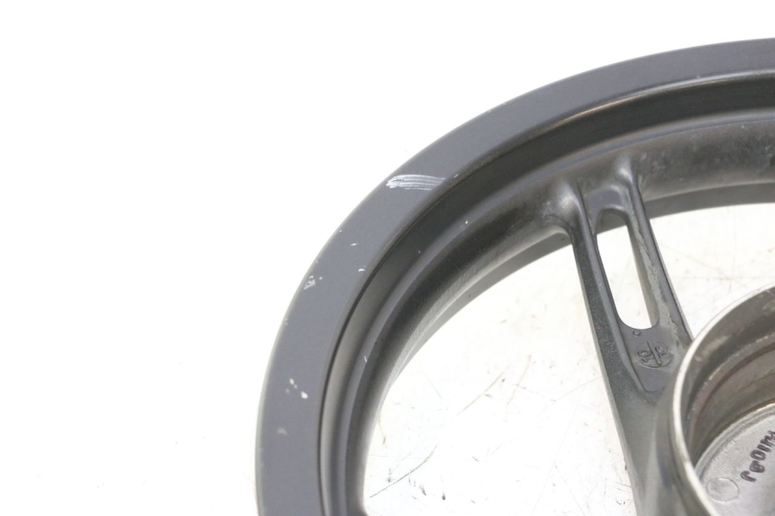 photo de ARO TRASEIRO HONDA PCX (JF28) 125 (2009 - 2011) - Detalhes característicos