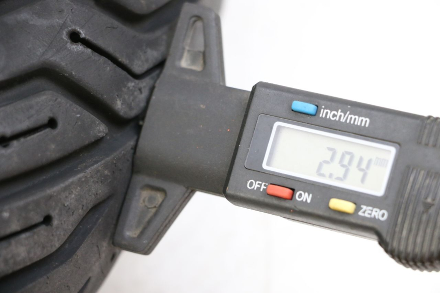 photo de ARO TRASEIRO HONDA PCX (JF47) 125 (2012 - 2013) - Zoom do estado de desgaste