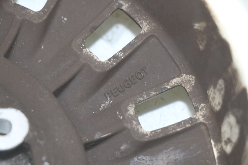 photo de ARO TRASEIRO PEUGEOT DJANGO 125 (2014 - 2017) - Detalhes característicos