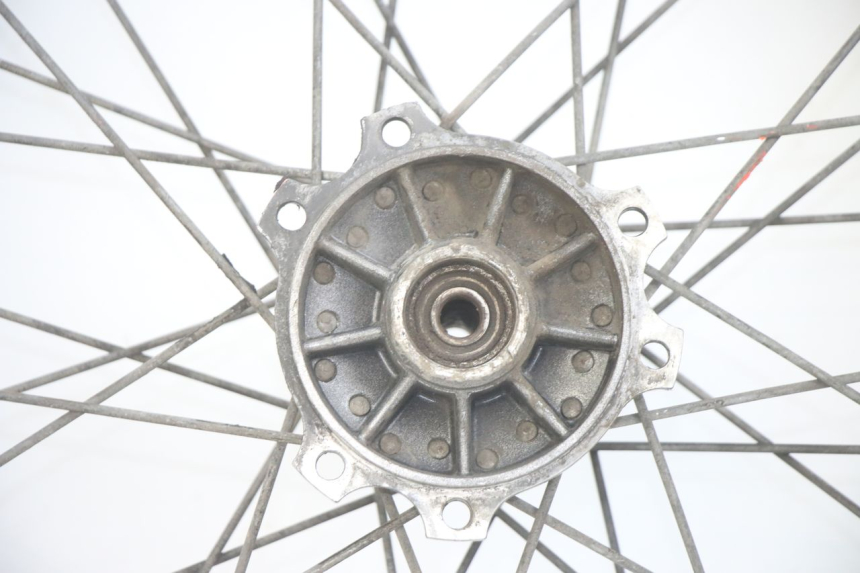 photo de ARO TRASEIRO GILERA RK 50 (1996 - 1999) - Vista de perto