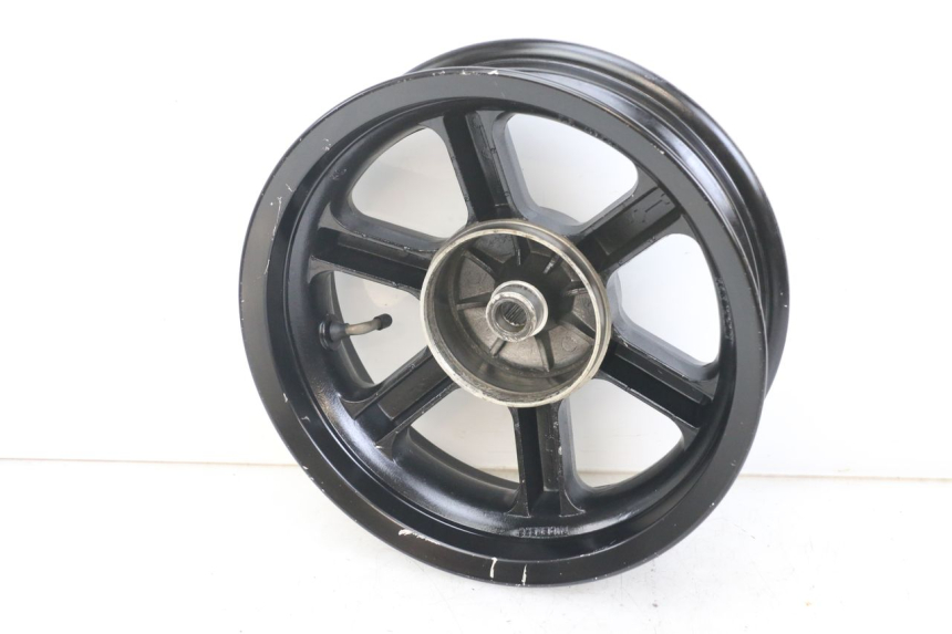 photo de ARO TRASEIRO KEEWAY RY6 2T 50 (2011 - 2019) - Detalhe da peça