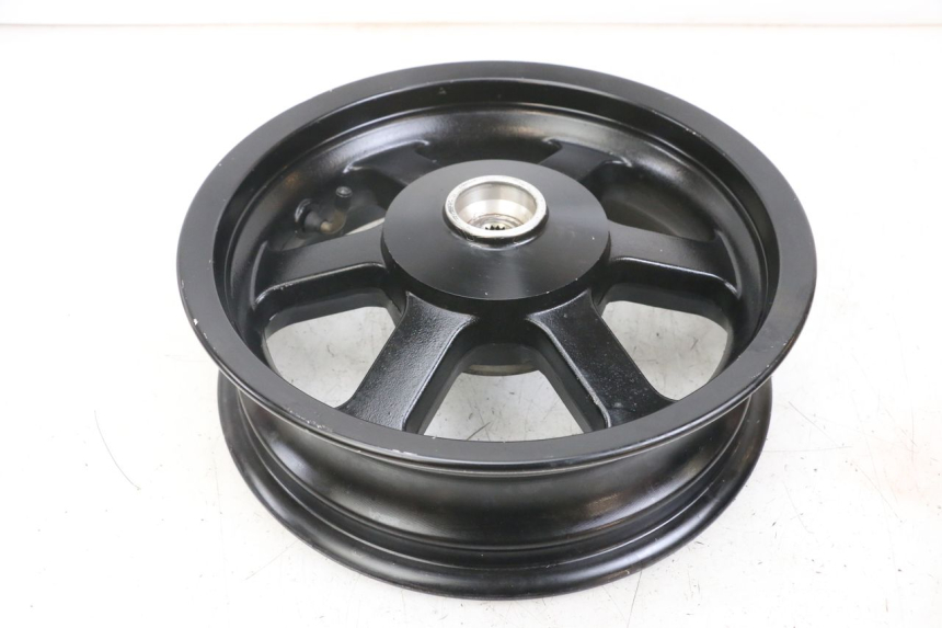 photo de ARO TRASEIRO KEEWAY RY6 2T 50 (2011 - 2019) - Detalhes característicos
