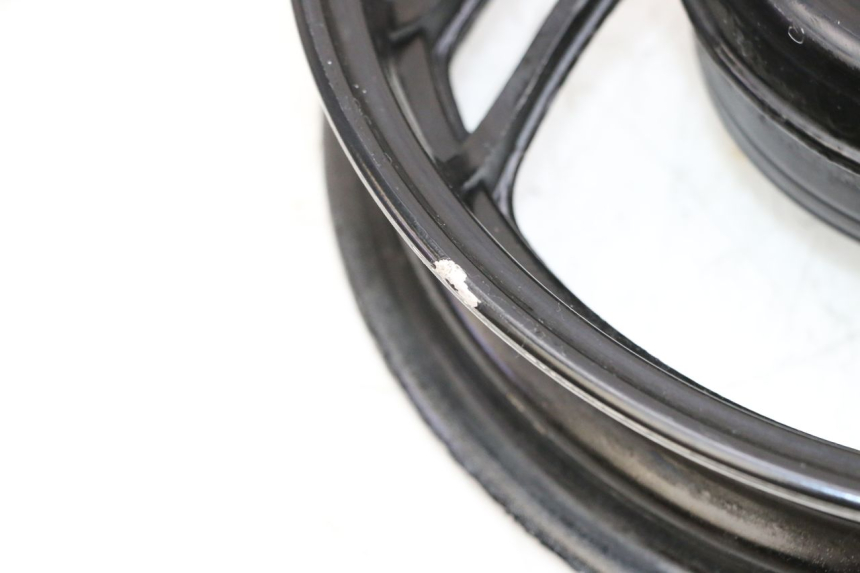 photo de ARO TRASEIRO JM MOTORS SANTANA 50 (2014 - 2023) - Detalhes característicos