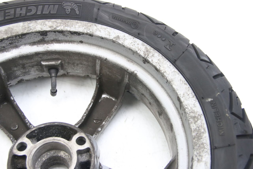 photo de ARO TRASEIRO PEUGEOT SATELIS COMPRESSOR K15 125 (2006 - 2009) - Detalhes característicos