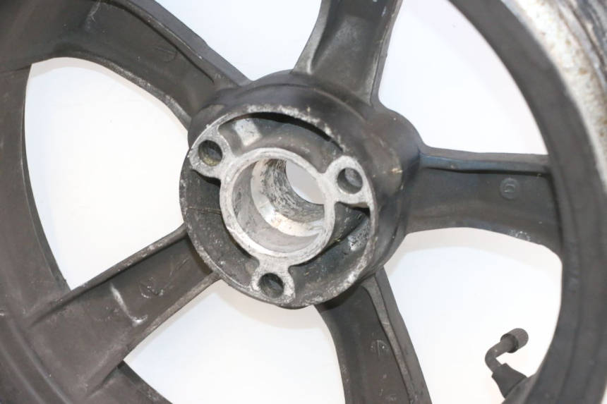 photo de ARO TRASEIRO PEUGEOT SATELIS COMPRESSOR K15 125 (2006 - 2009) - Estado da superfície