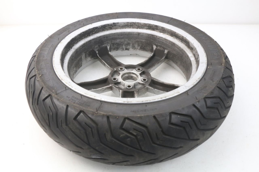 photo de ARO TRASEIRO PEUGEOT SATELIS 500 (2007 - 2013) - Zoom do estado de desgaste