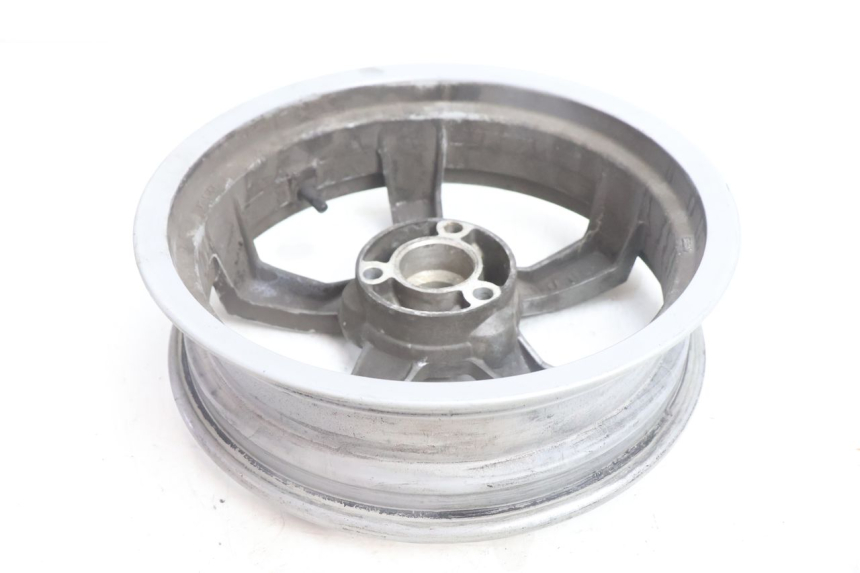 photo de ARO TRASEIRO PEUGEOT SATELIS 125 (2006 - 2009) - Detalhes característicos