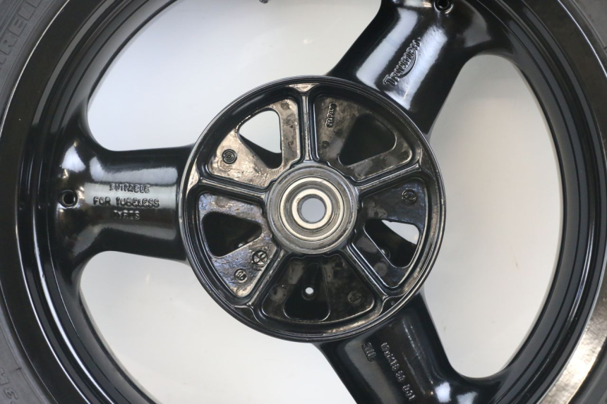 photo de ARO TRASEIRO TRIUMPH SPEED TRIPLE T301 900 (1994 - 1996) - Ampliação dos componentes