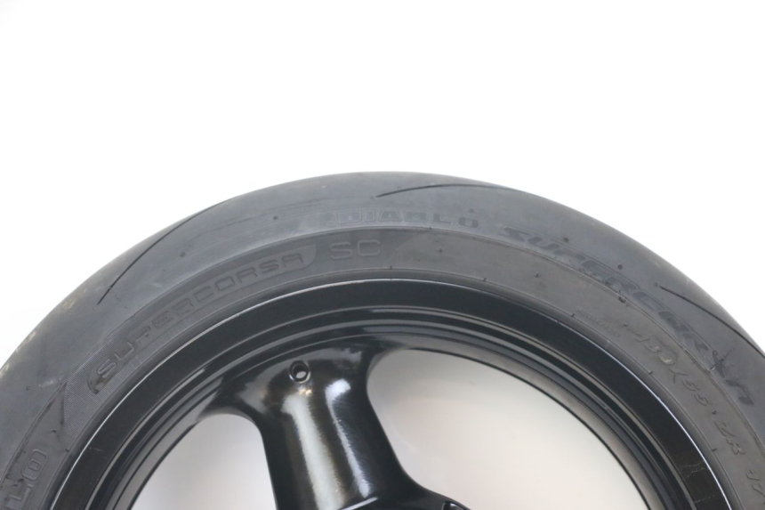 photo de ARO TRASEIRO TRIUMPH SPEED TRIPLE T301 900 (1994 - 1996) - Marcações e referências