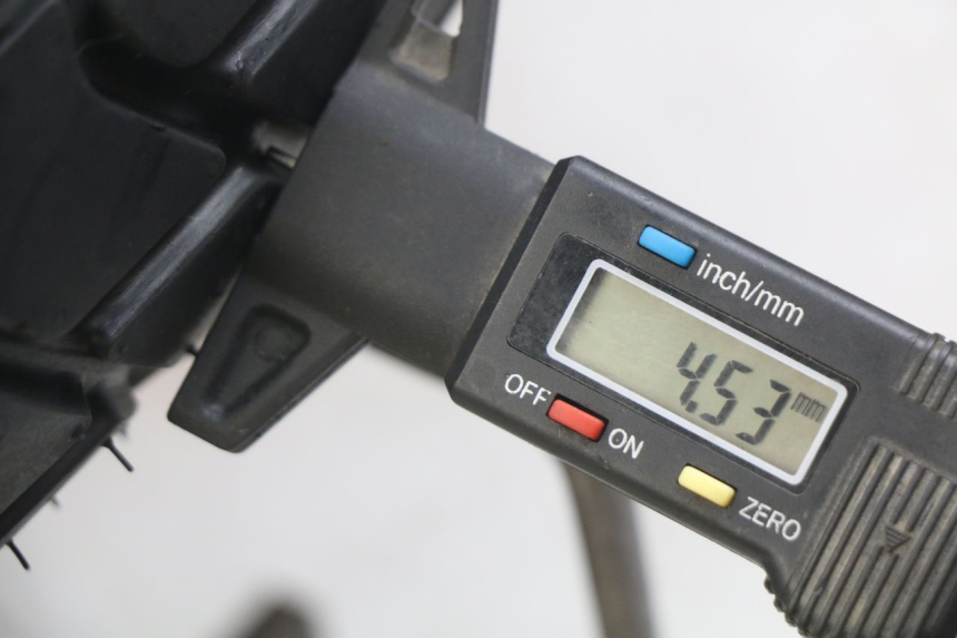 photo de ARO TRASEIRO YAMAHA SR 125 (1982 - 2003) - Detalhe da peça