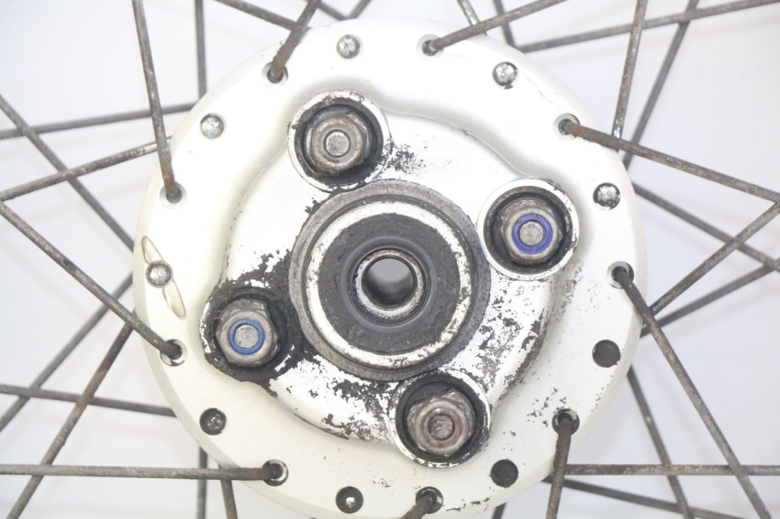 photo de ARO TRASEIRO YAMAHA SR 125 (1982 - 2003) - Detalhes característicos