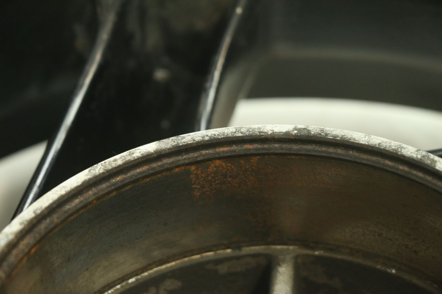 photo de ARO TRASEIRO GILERA STALKER 50 (2004 - 2014) - Detalhes característicos