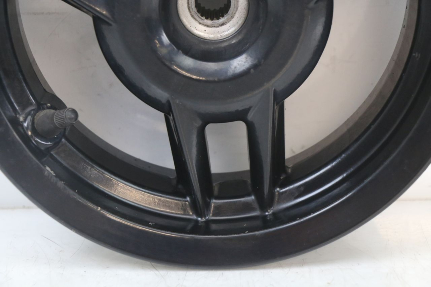 photo de ARO TRASEIRO PEUGEOT STREETZONE 2T 50 (2014 - 2019) - Zoom do estado de desgaste