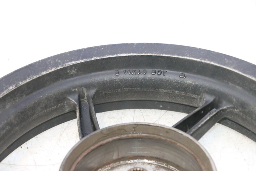 photo de ARO TRASEIRO KYMCO SUPER 8 2T 50 (2007 - 2013) - Detalhes característicos