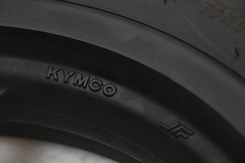 photo de ARO TRASEIRO KYMCO SUPER 8 4T 50 (2018 - 2020) - Detalhes característicos