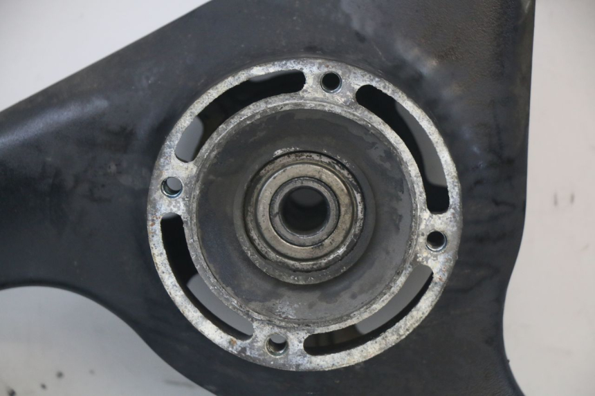 photo de ARO TRASEIRO SUZUKI GS F 500 (2004 - 2007) - Ampliação dos componentes
