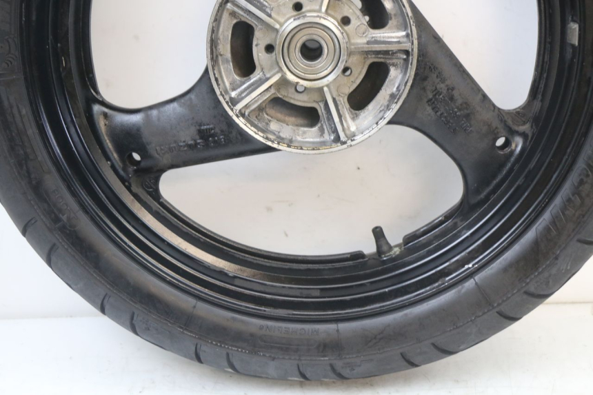 photo de ARO TRASEIRO SUZUKI GS F 500 (2004 - 2007) - Outro ângulo de visão