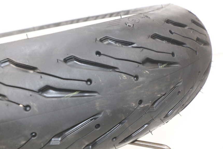 photo de ARO TRASEIRO SUZUKI SV S 650 (1999 - 2002) - Outro ângulo de visão