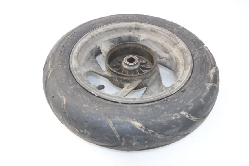 photo de ARO TRASEIRO PEUGEOT SV 80 (1993 - 1997) - Zoom do estado de desgaste