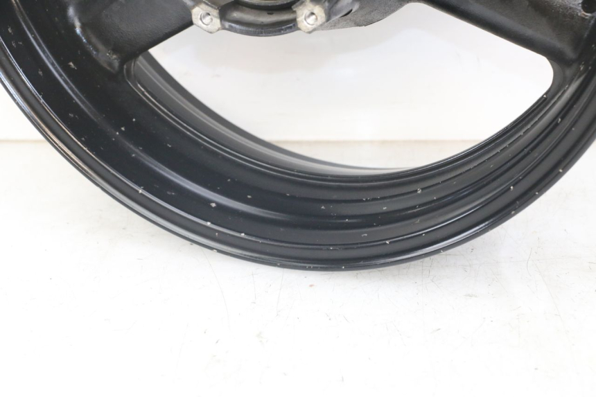 photo de ARO TRASEIRO YAMAHA TDM ABS 900 (2002 - 2014) - Detalhes característicos