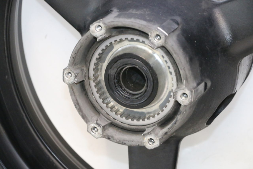 photo de ARO TRASEIRO YAMAHA TDM ABS 900 (2002 - 2014) - Detalhe da peça