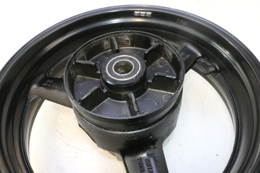 photo de ARO TRASEIRO YAMAHA TDM ABS 900 (2002 - 2014) - Vista de perto