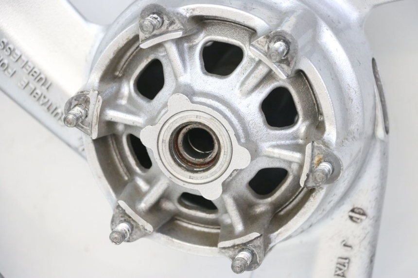 photo de ARO TRASEIRO YAMAHA TDR DELTABOX 125 (1997 - 2003) - Estado da superfície