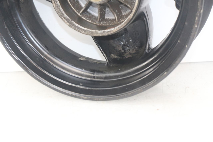 photo de ARO TRASEIRO PEUGEOT TKR TREKKER FURIOUS 50 (2005 - 2014) - Zoom do estado de desgaste