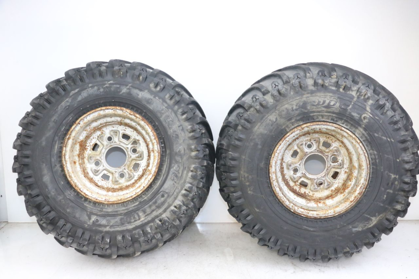 photo de ARO TRASEIRO HONDA TRX 300 (1988 - 2000) - Vista de perto