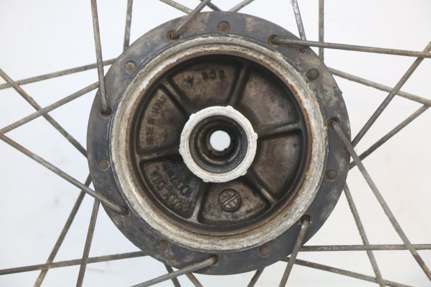 photo de ARO TRASEIRO SUZUKI TS X 80 (1984 - 1988) - Outro ângulo de visão