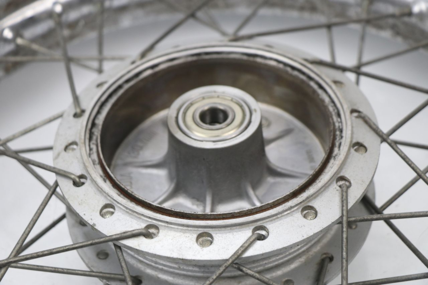 photo de ARO TRASEIRO SUZUKI TU X TUX VOLTY 125 (1999 - 2001) - Detalhe da peça