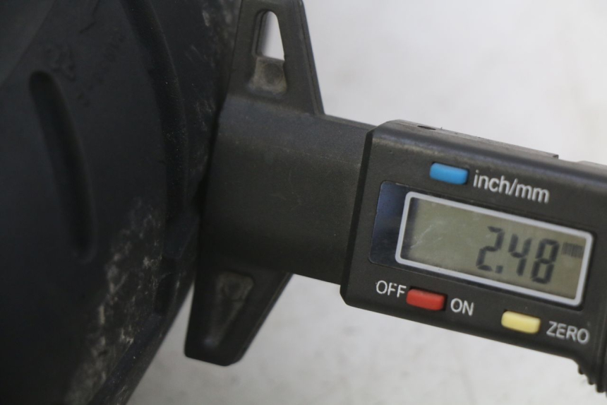 photo de ARO TRASEIRO PEUGEOT V-CLIC VCLIC 50 (2007 - 2013) - Detalhe da peça