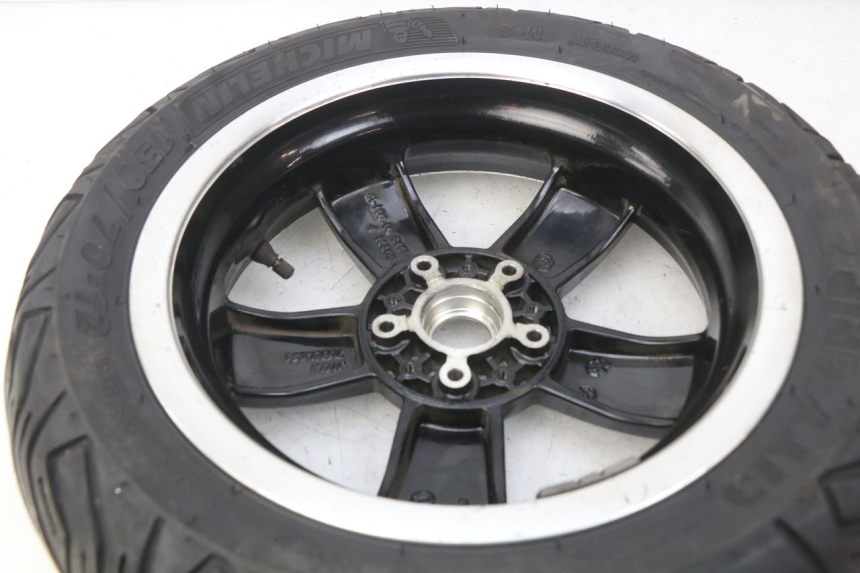 photo de ARO TRASEIRO PIAGGIO VESPA GTS IGET ABS 125 (2017 - 2023) - Detalhe da peça