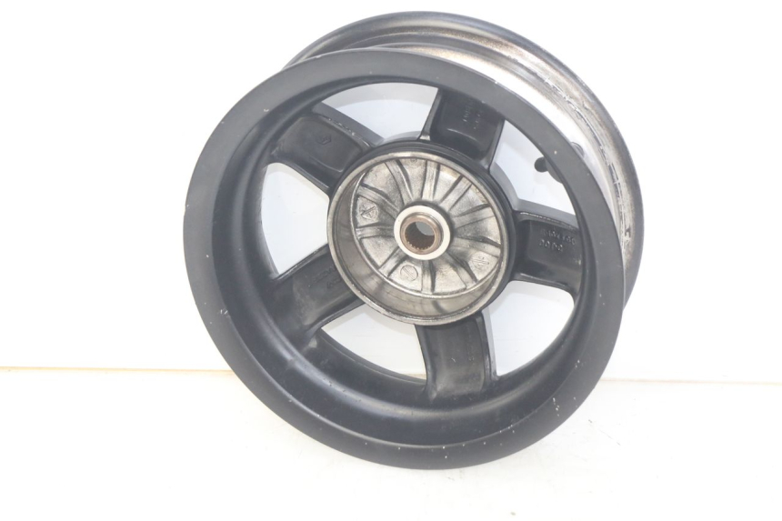 photo de ARO TRASEIRO PIAGGIO VESPA S 2T 50 (2007 - 2014) - Detalhe da peça