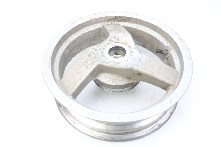 photo de ARO TRASEIRO PEUGEOT VIVACITY NEW 4T 50 (2008 - 2017) - Vista de perto