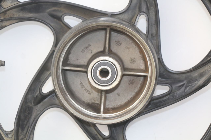 photo de ARO TRASEIRO SYM WOLF SB 125 (2011 - 2018) - Detalhes característicos