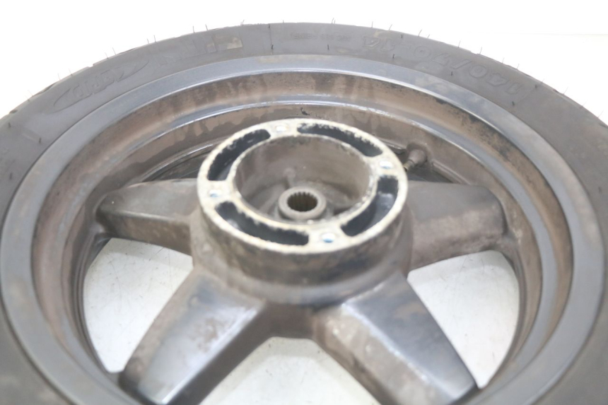 photo de ARO TRASEIRO YAMAHA XMAX X-MAX 125 (2006 - 2009) - Zoom do estado de desgaste