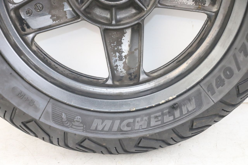 photo de ARO TRASEIRO YAMAHA XMAX X-MAX 125 (2006 - 2009) - Detalhes característicos