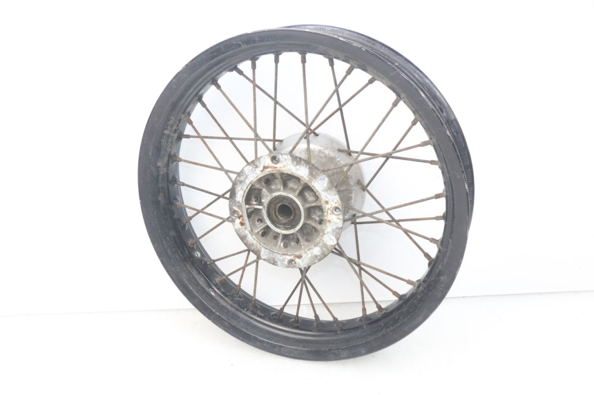 photo de ARO TRASEIRO SUZUKI XF FREEWIND 650 (1997 - 2003) - Detalhes característicos