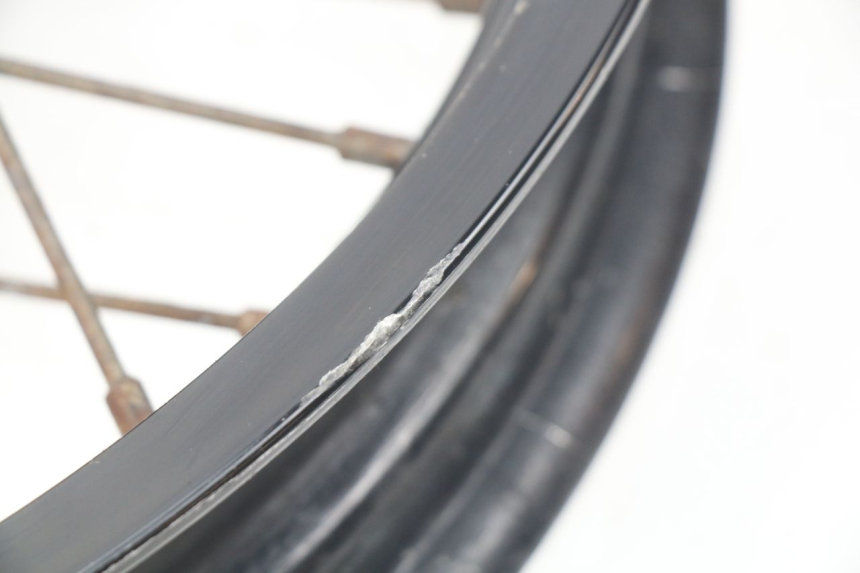 photo de ARO TRASEIRO SUZUKI XF FREEWIND 650 (1997 - 2003) - Outro ângulo de visão