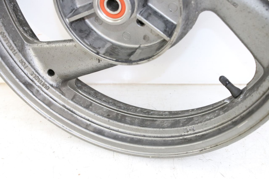 photo de ARO TRASEIRO YAMAHA XJ600 XJ DIVERSION 600 (1992 - 1997) - Outro ângulo de visão